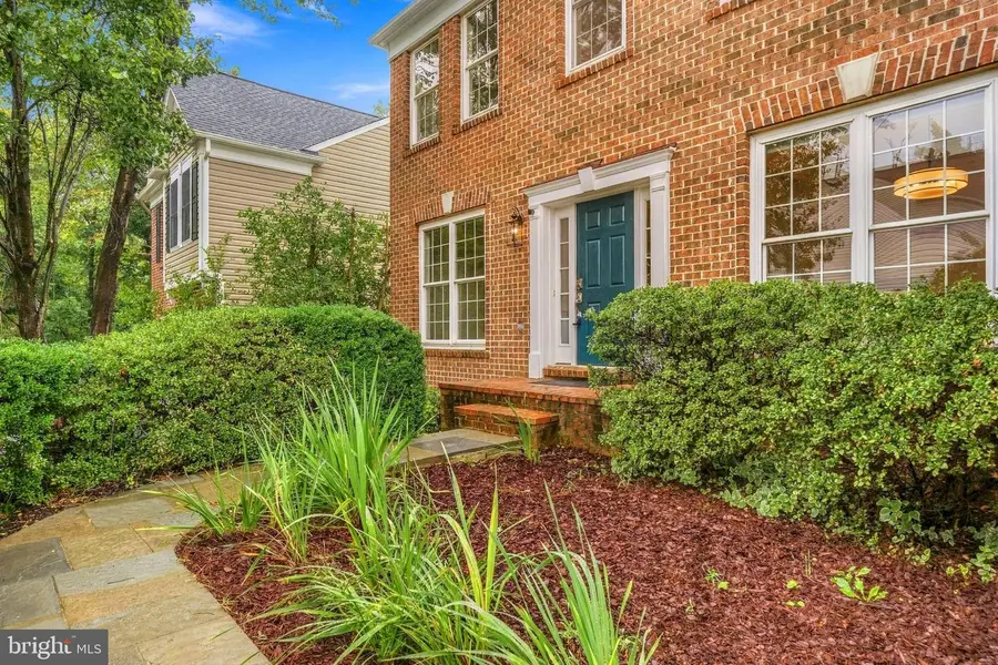 8157 Douglas Fir Dr, Lorton, VA 22079 - #2