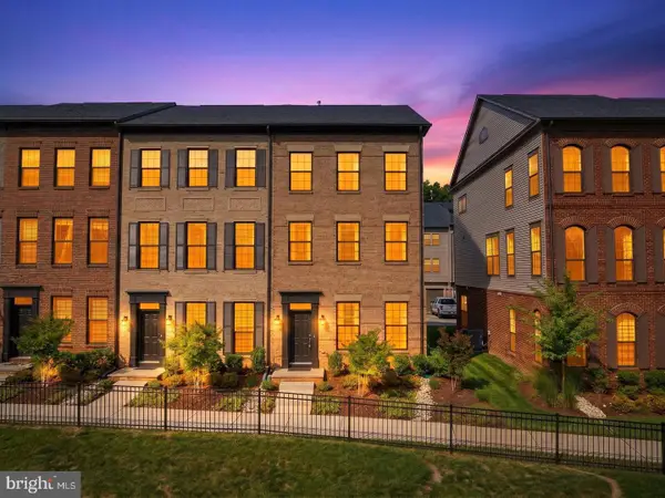 12558 Oviation Dr, FAIRFAX, VA 22033
