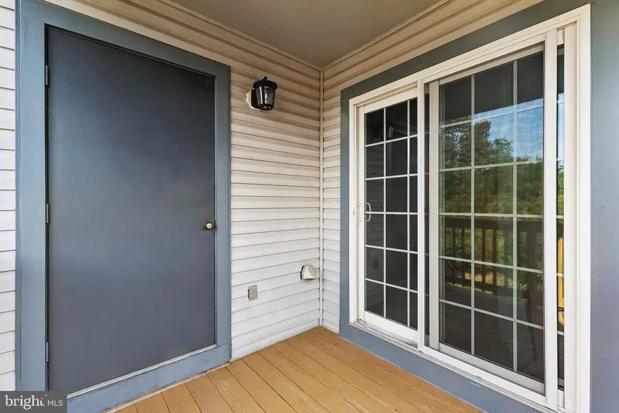 6908 Victoria Dr #i, Alexandria, VA 22310 - #3