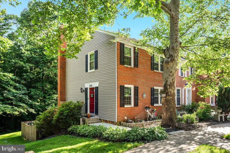5201 Lonsdale Dr, Springfield, VA 22151 - #2