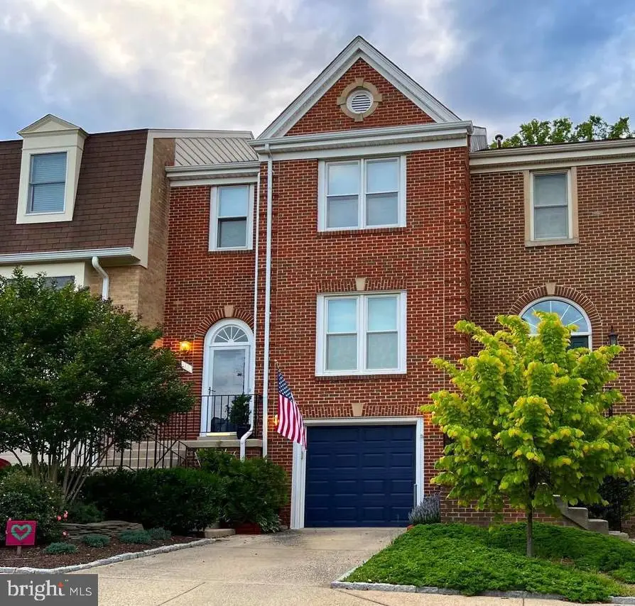 414 Council Dr Ne, Vienna, VA 22180 - #1