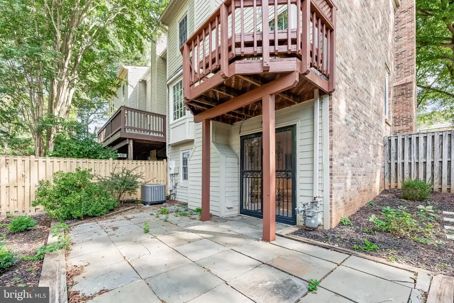 4076 Championship Dr, Annandale, VA 22003 - #3