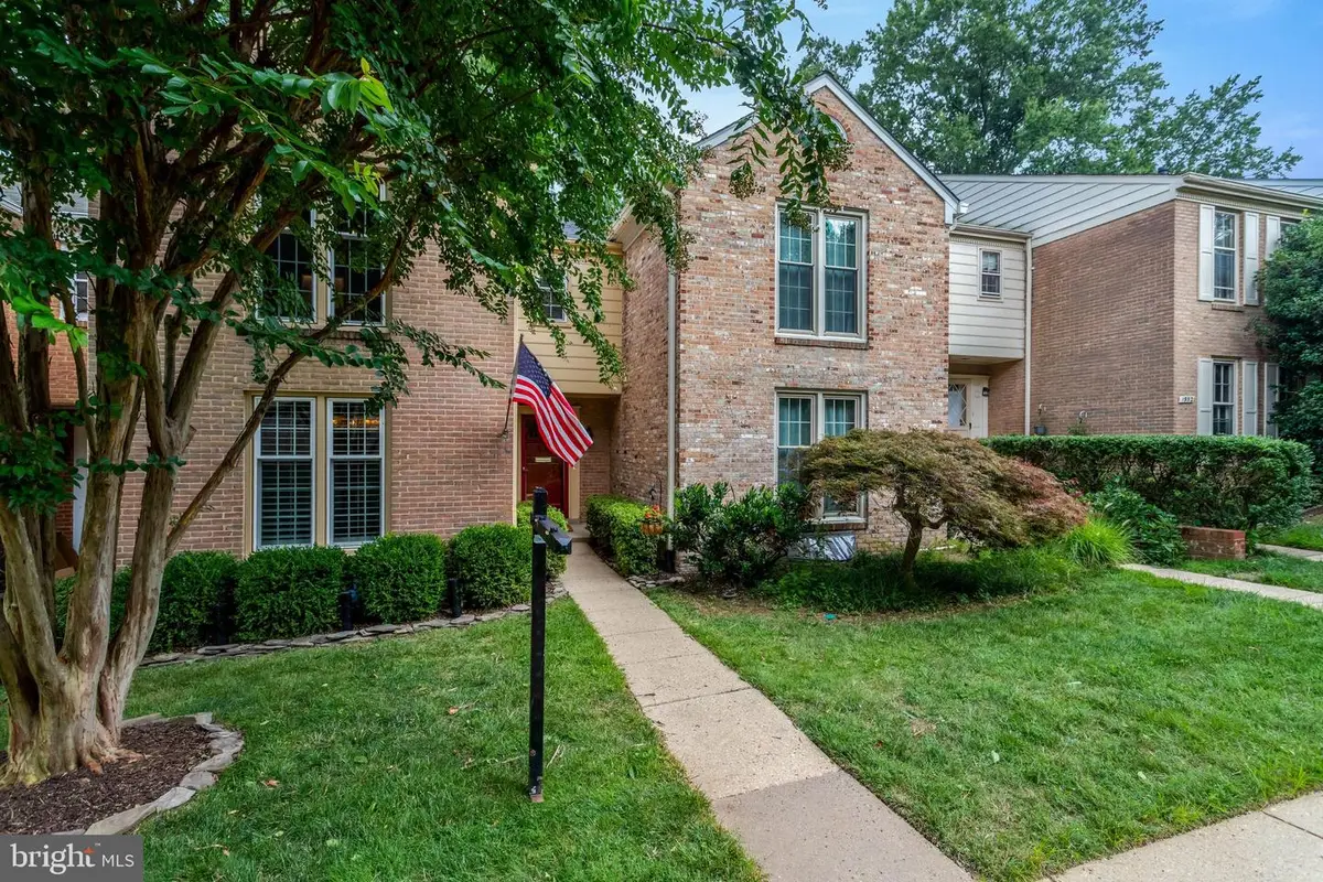 1956 Hopewood Dr, Falls Church, VA 22043 - #1