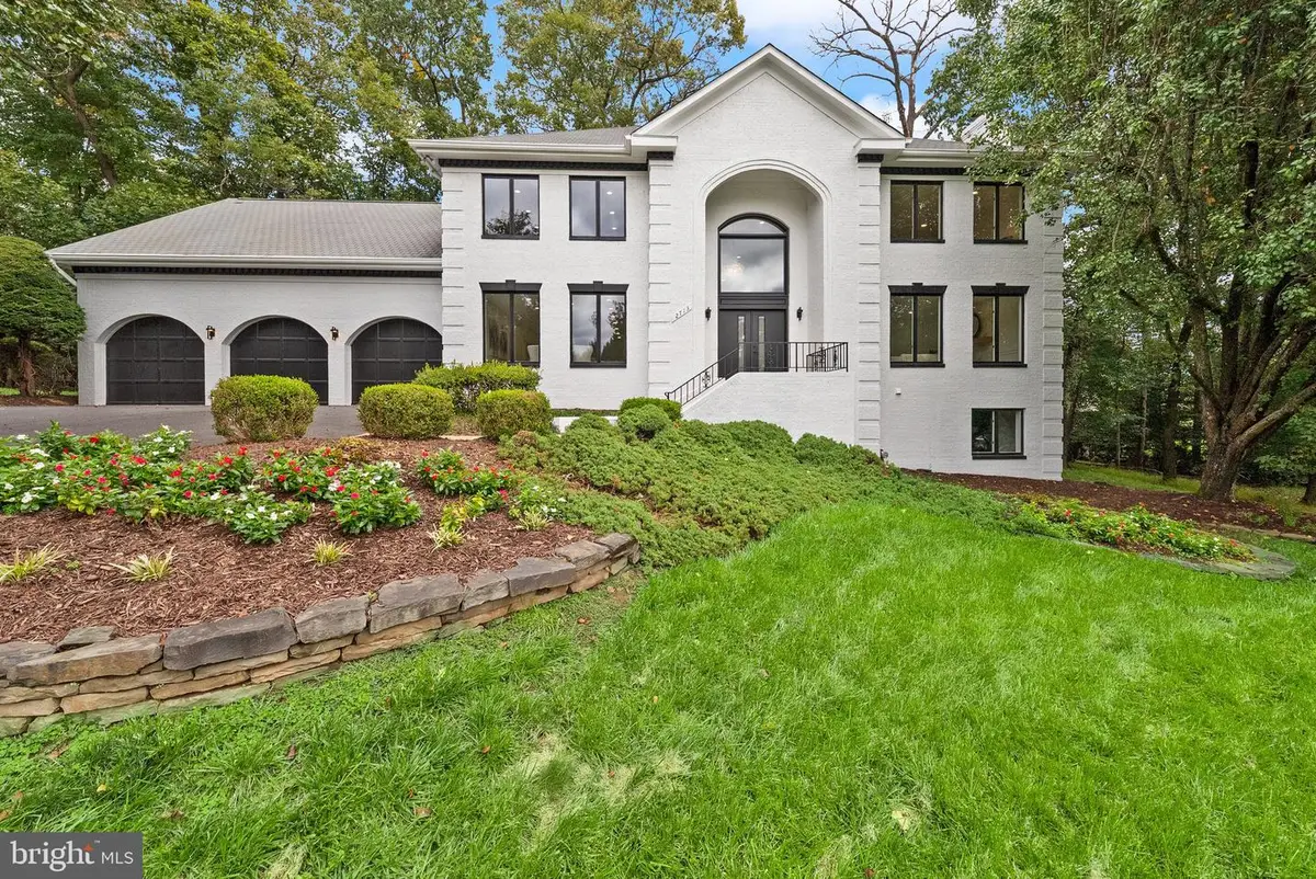2713 Silkwood Ct, Oakton, VA 22124 - #1