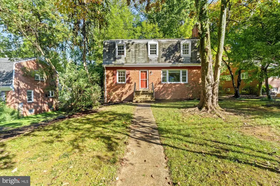 6524 Oakwood Dr, Falls Church, VA 22041 - #2