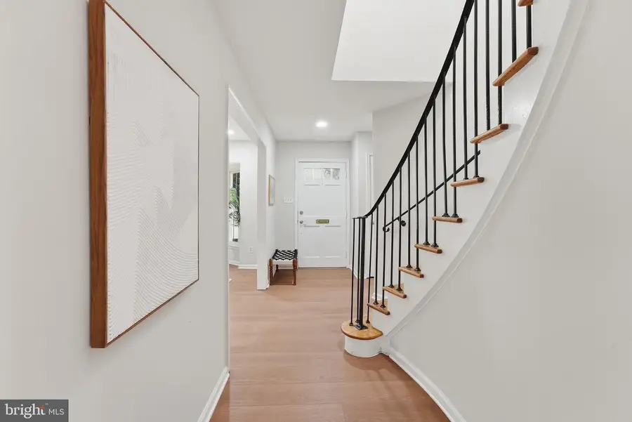 8531 Forrester Blvd, Springfield, VA 22152 - #2