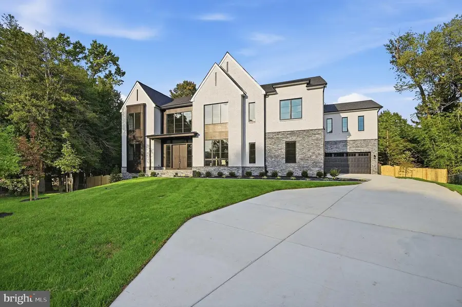 2101 Grayson Pl, Falls Church, VA 22043 - #2