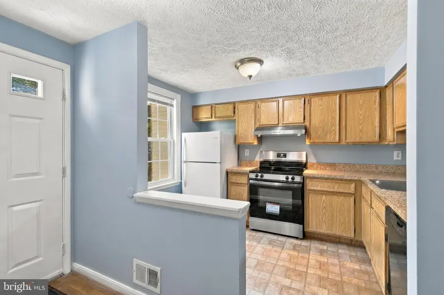 8304 Wind Fall Rd, Springfield, VA 22153 - #2