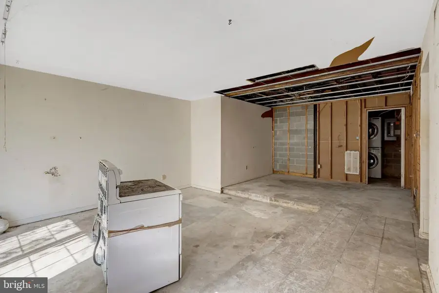 6354 Fenestra Ct, Burke, VA 22015 - #3