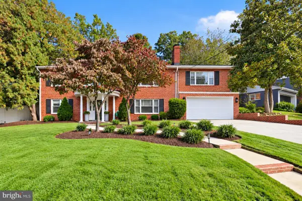 6250 Diamond Dr, FALLS CHURCH, VA 22044