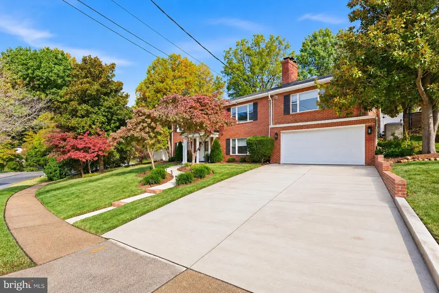 6250 Diamond Dr, Falls Church, VA 22044 - #2
