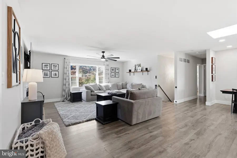 6250 Diamond Dr, Falls Church, VA 22044 - #3