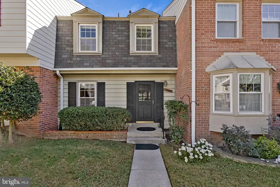 4930 Van Walbeek Pl, Annandale, VA 22003 - #3