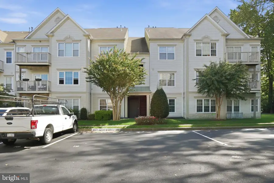 12461 Hayes Ct #203, Fairfax, VA 22033 - #2