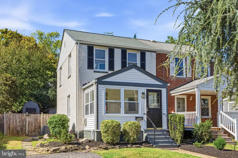 5924 Edgehill Ct, Alexandria, VA 22303 - #2