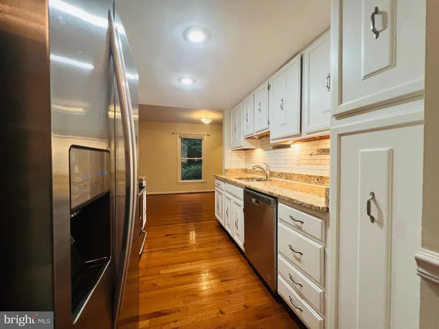 6279 Kerrydale Dr, Springfield, VA 22152 - #2