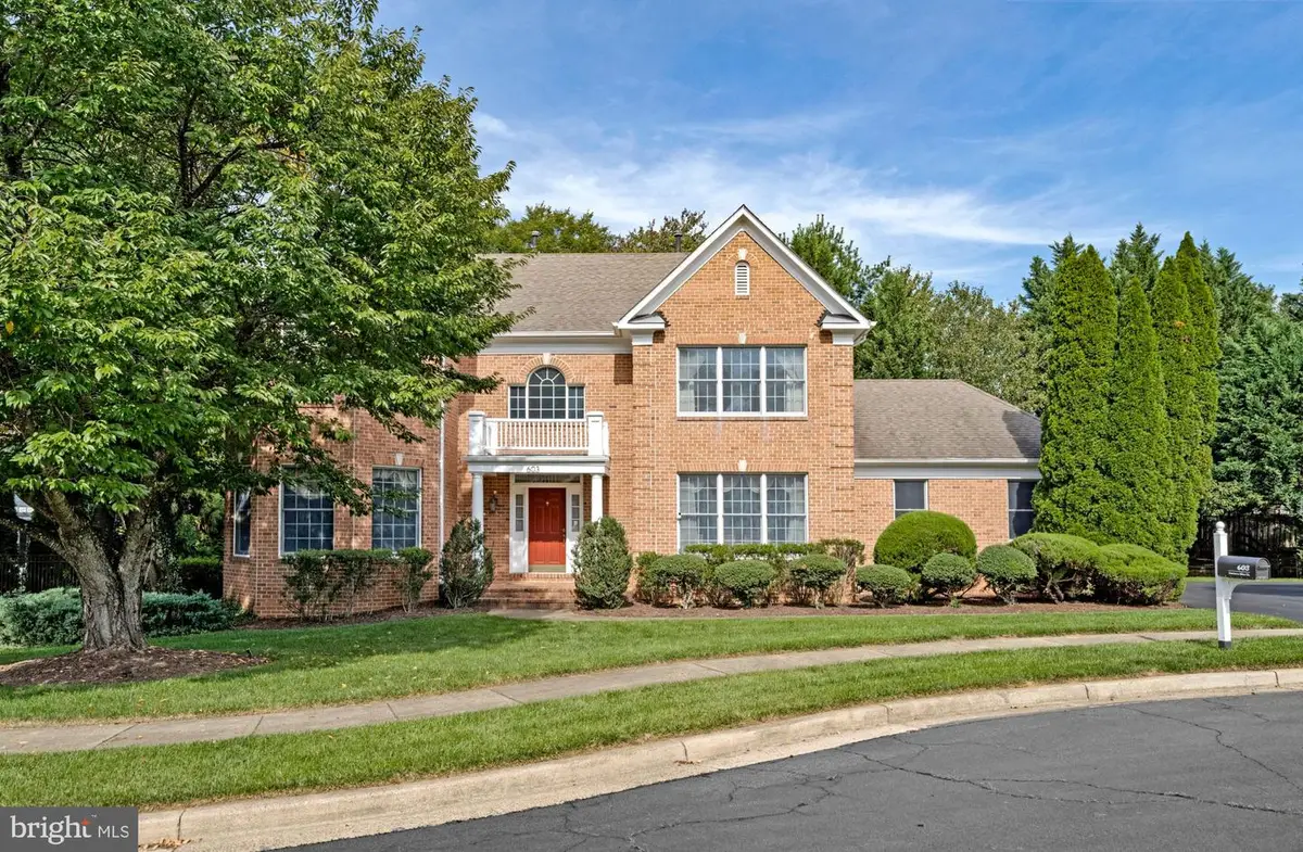 603 Carters Glen Ct Sw, Vienna, VA 22180 - #1