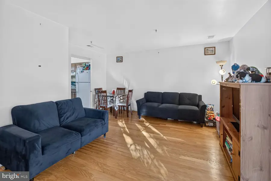 7623 Lee Landing Dr, Falls Church, VA 22043 - #3