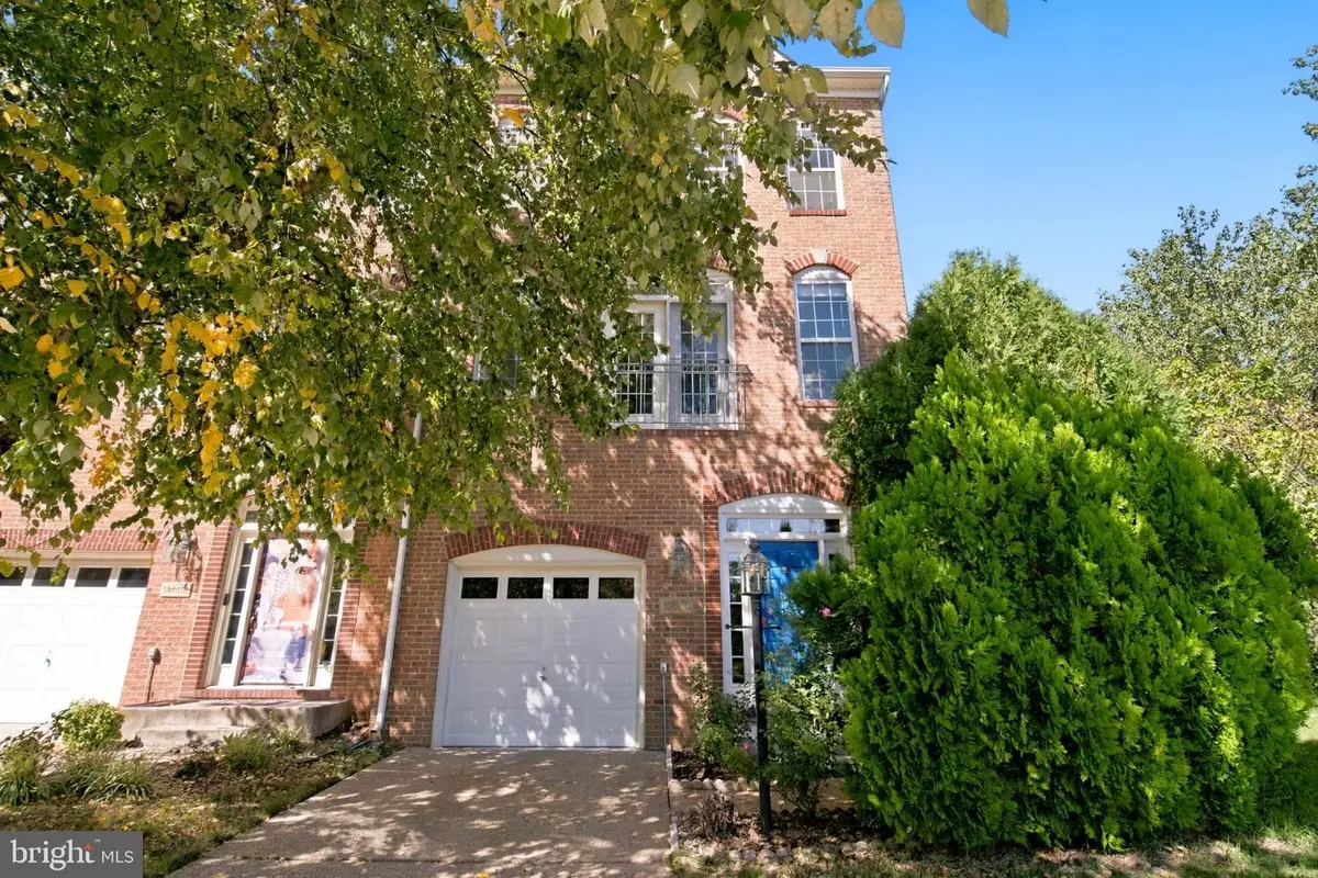 13580 Flying Squirrel Dr, Herndon, VA 20171 - #1