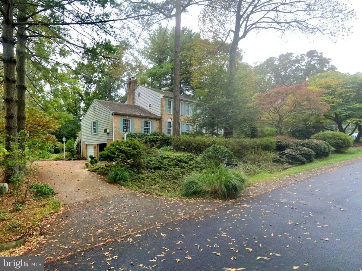 12207 Lake James Dr, Herndon, VA 20171 - #1