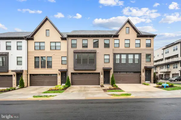 4911 Longmire Way, CHANTILLY, VA 20151