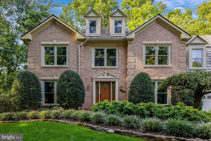 6290 Homar Pond Ct, Fairfax Station, VA 22039 - #2