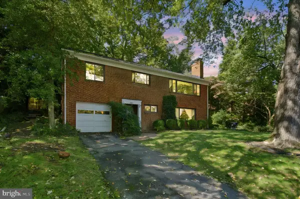 3802 Howard St, ANNANDALE, VA 22003