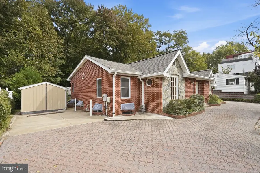 6312 Old Dominion Dr, McLean, VA 22101 - #2
