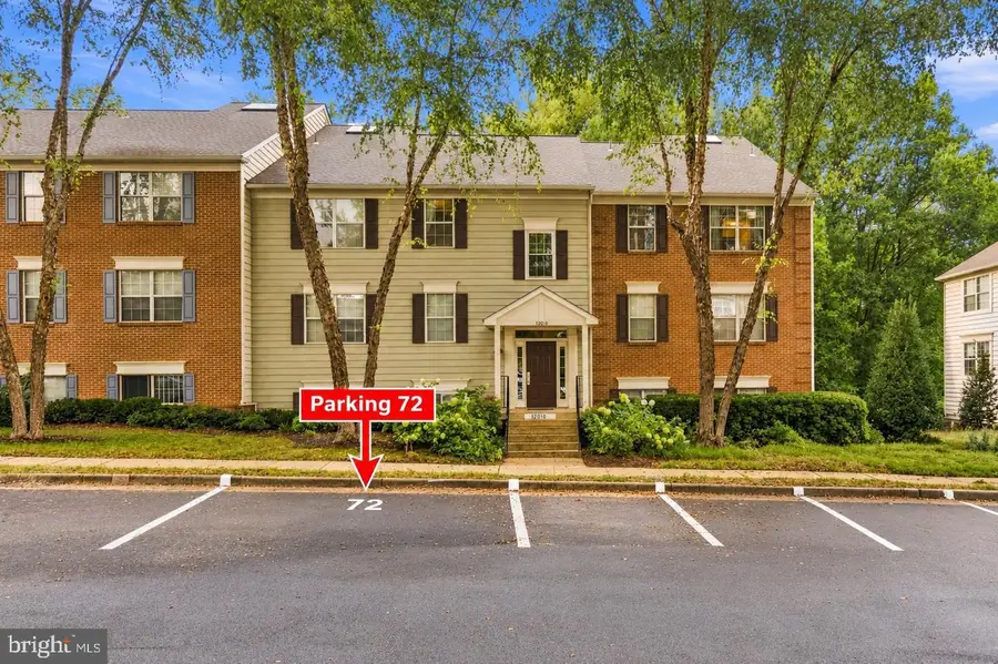 12010 Golf Ridge Ct #302, Fairfax, VA 22033 - #3