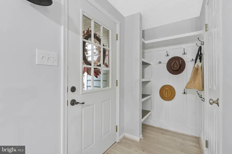 11034 Granby Ct, Reston, VA 20191 - #3