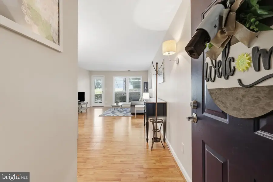 3178 Summit Square Dr #3-a8, Oakton, VA 22124 - #3