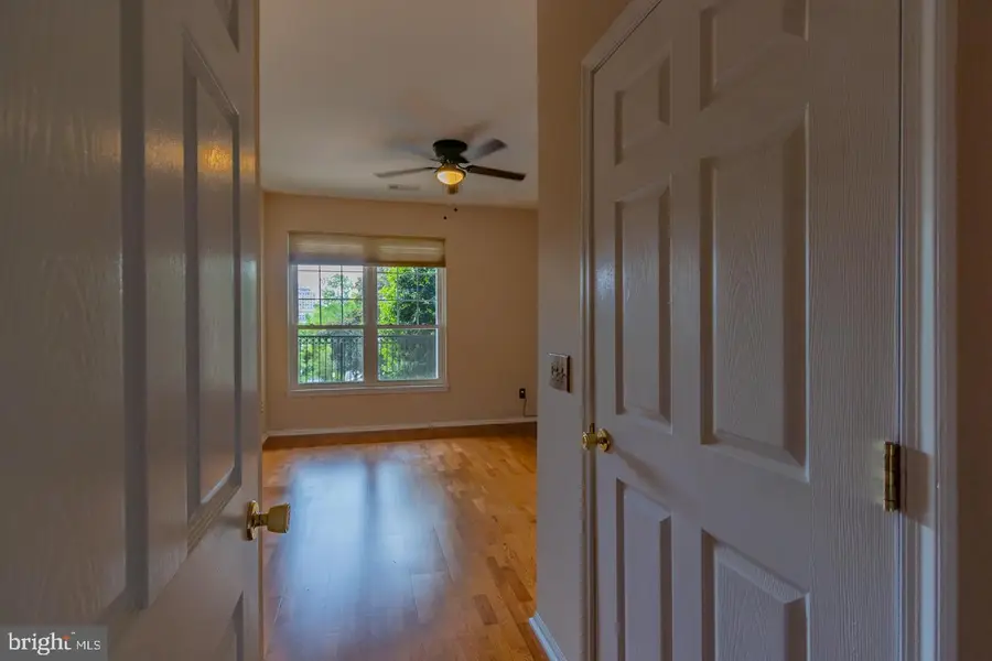 1600 Spring Gate Dr #2207, McLean, VA 22102 - #2