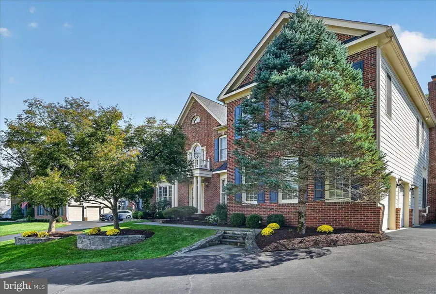 5861 Saddle Downs Pl, Centreville, VA 20120 - #2