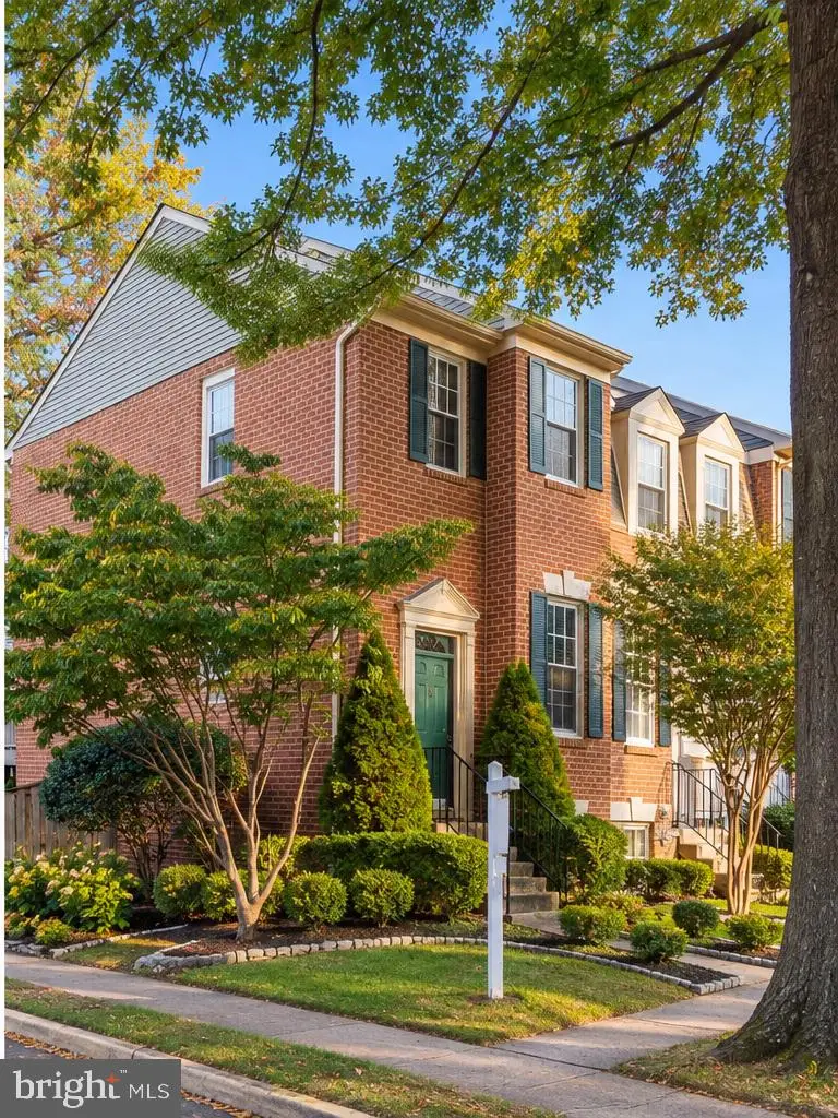 7755 Jewelweed Ct, Springfield, VA 22152 - #2