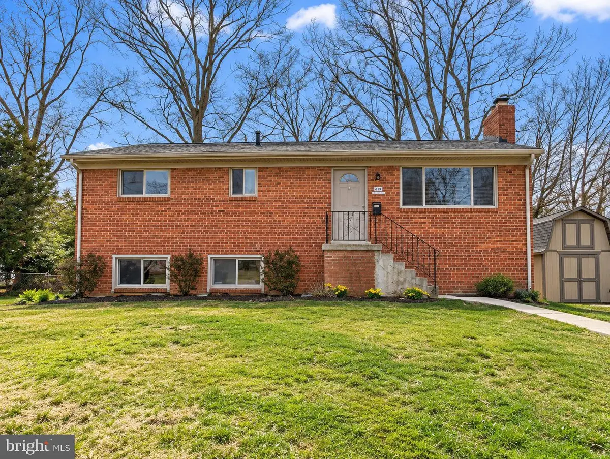 6020 Trailside Dr, Springfield, VA 22150 - #1