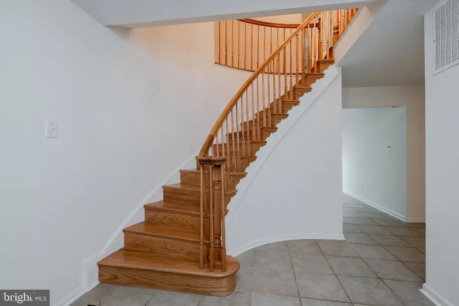 706 Ridge Dr, McLean, VA 22101 - #3