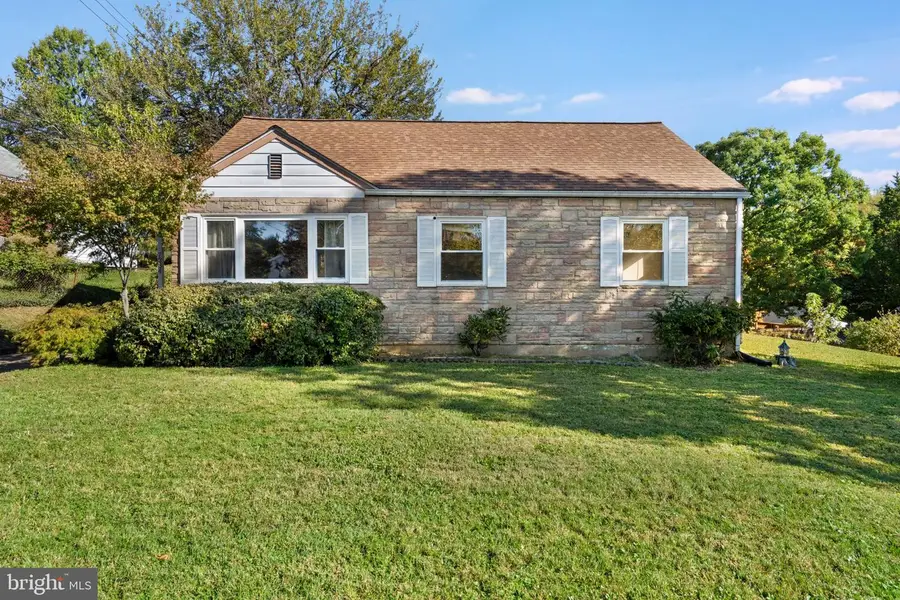 7334 Howard Ct, Falls Church, VA 22043 - #3