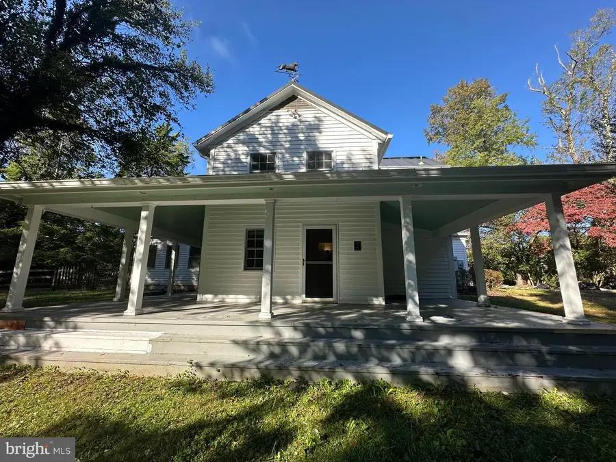 326 Walker Rd, Great Falls, VA 22066 - #2