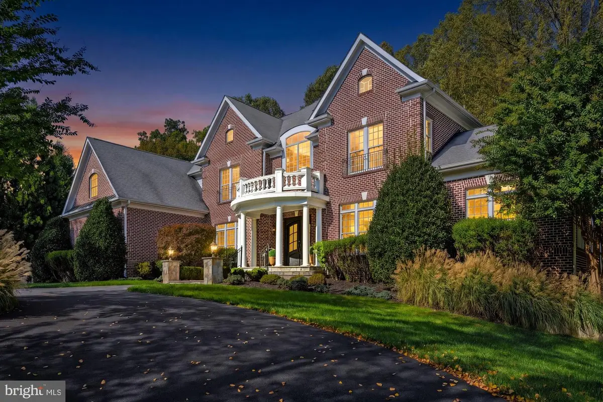 2583 Vintage Crest Ln, Oakton, VA 22124 - #1