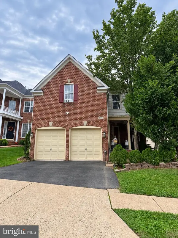 8187 Usher Dr, LORTON, VA 22079