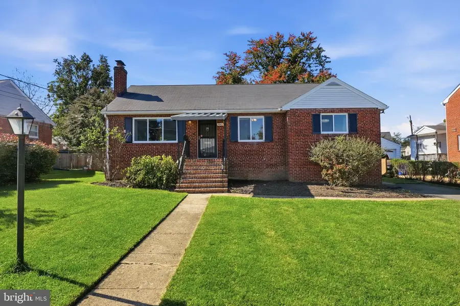 5902 Erving St, Springfield, VA 22150 - #2