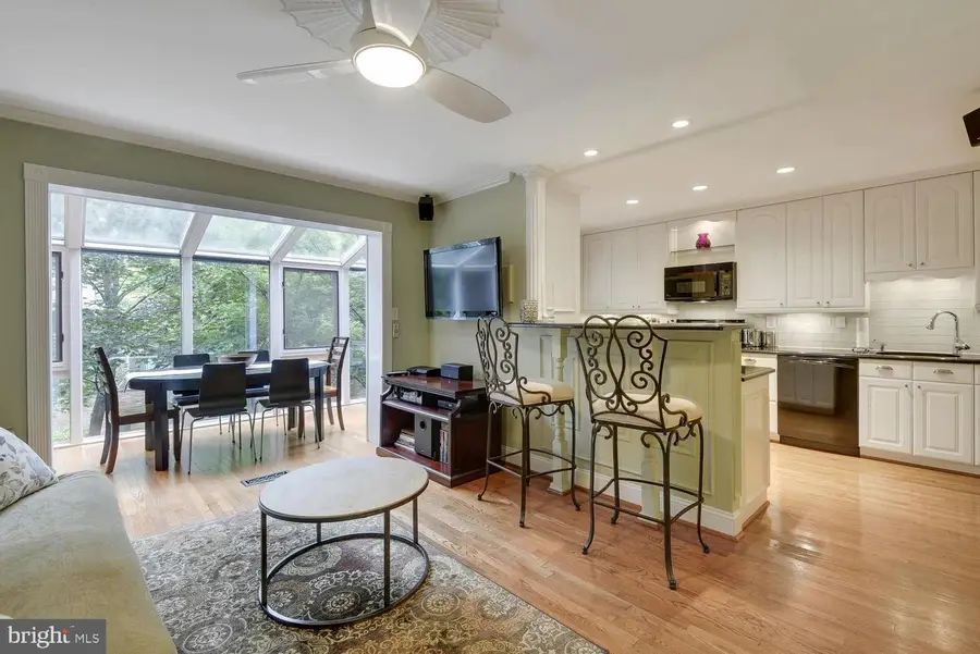 6916 Mclean Park Manor Ct, McLean, VA 22101 - #2