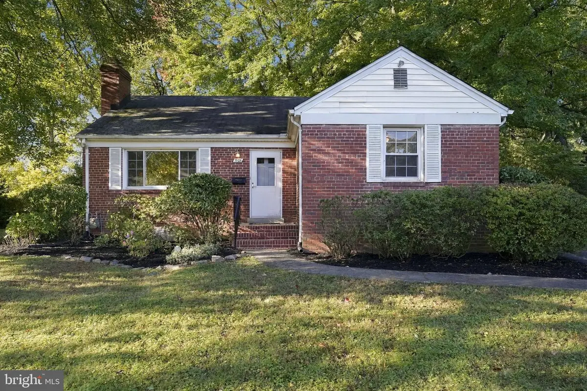 7105 Eastman Dr, Falls Church, VA 22043 - #1