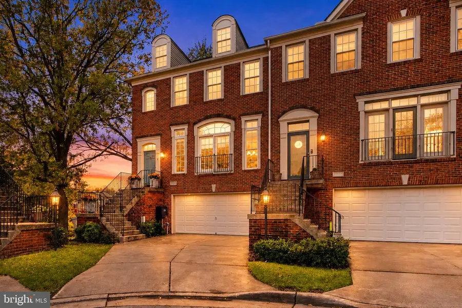 10013 Blake Ln, Oakton, VA 22124 - #2