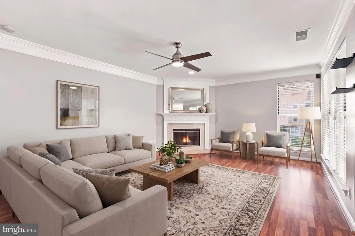 8210 Crossbrook Ct #202, Lorton, VA 22079 - #1