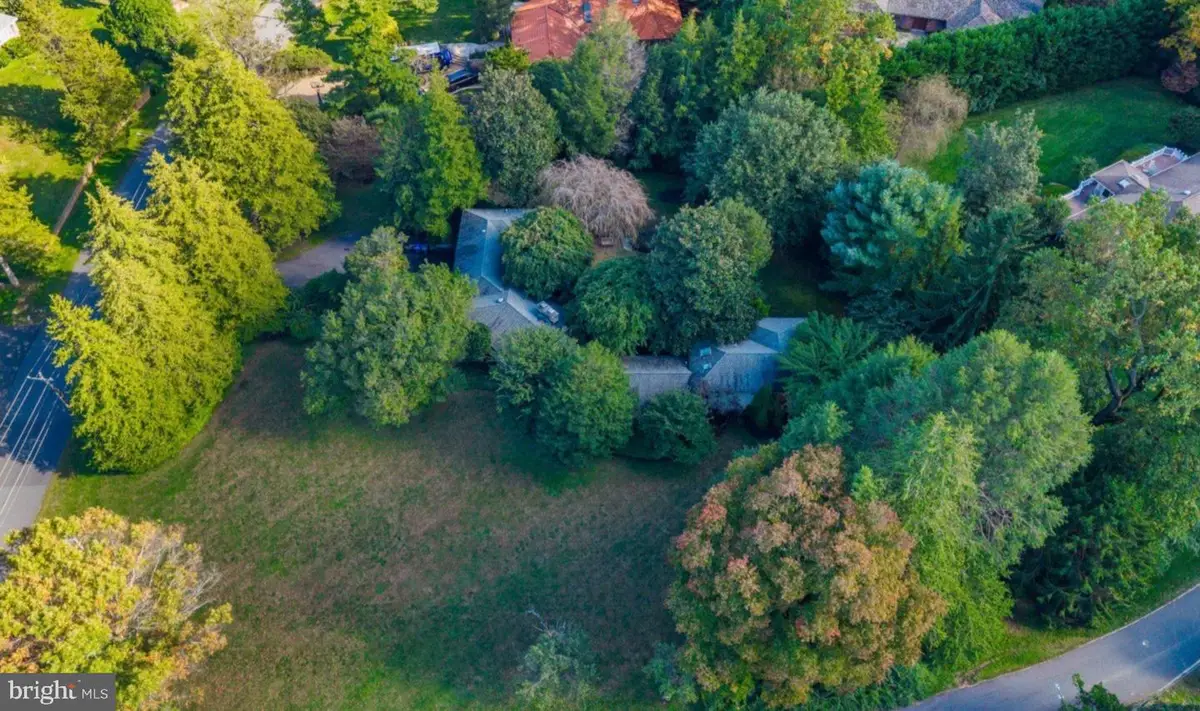 3439 Malbrook Dr, Falls Church, VA 22044 - #1