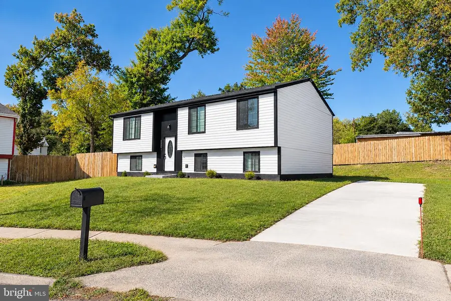 6403 Holyoke Dr, Annandale, VA 22003 - #2
