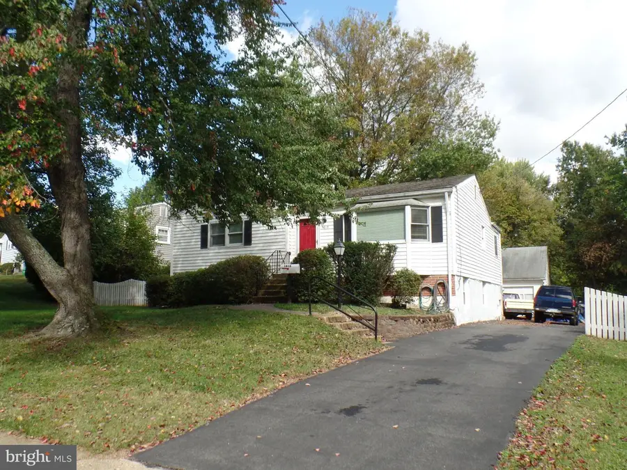 1813 Olney Rd, Falls Church, VA 22043 - #2