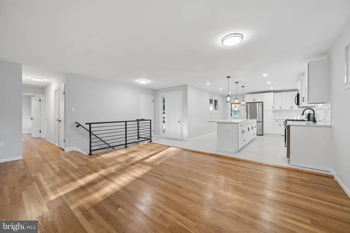 5310 Gainsborough Dr, Fairfax, VA 22032 - #1