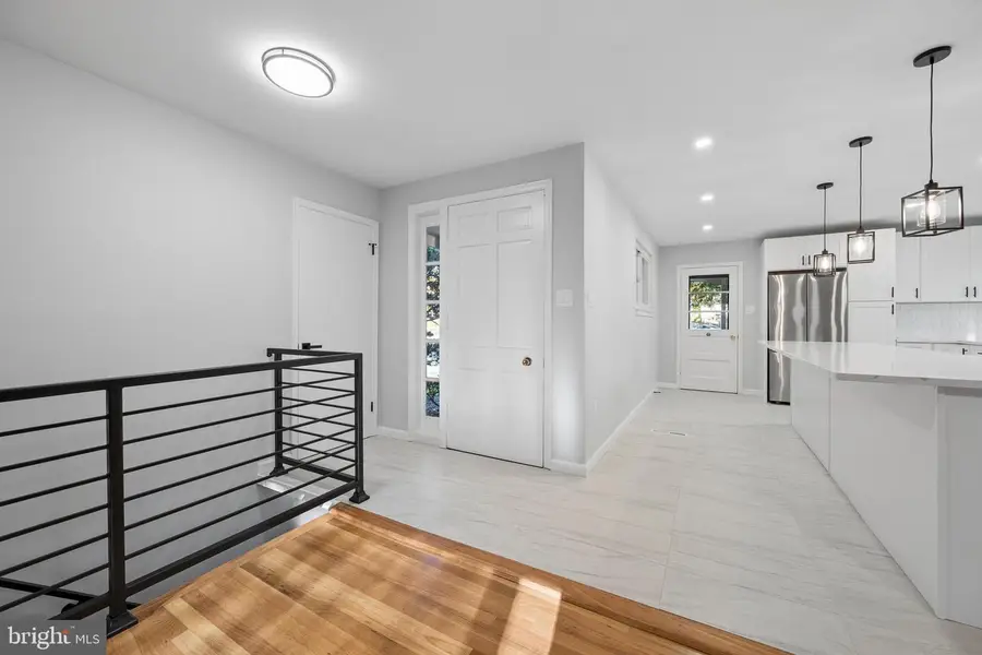5310 Gainsborough Dr, Fairfax, VA 22032 - #2